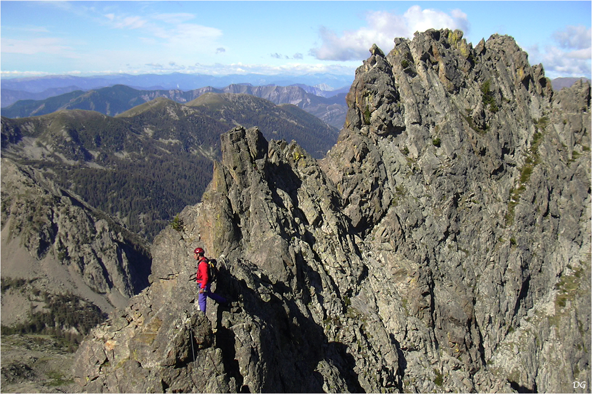 Cayres Barel (2625 m) - Traversée des Arêtes.