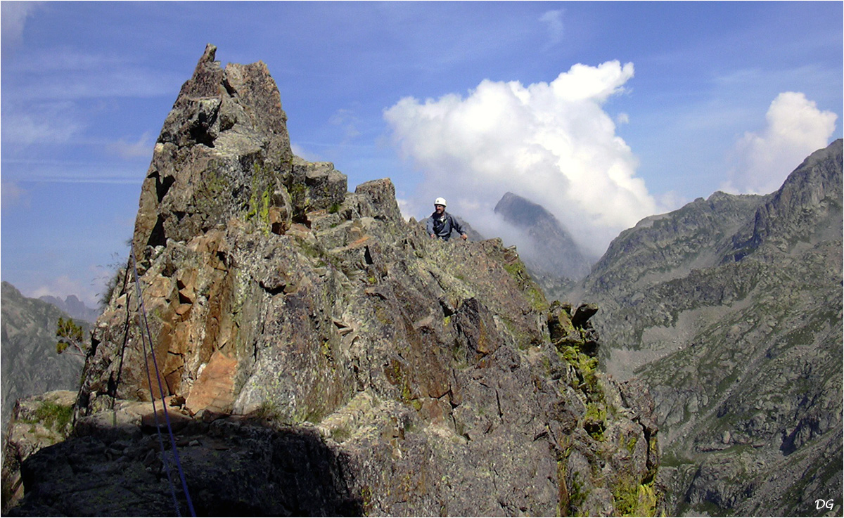 Grand Cayre de la Madone (2532 m) - Arête nord-ouest ou arête de la Fenêtre.