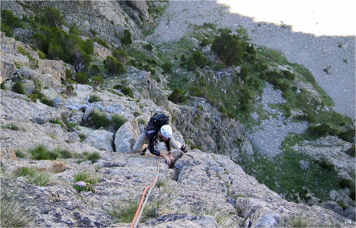 Petit Cayre de la Madone (2413 m) - Éperon ouest.