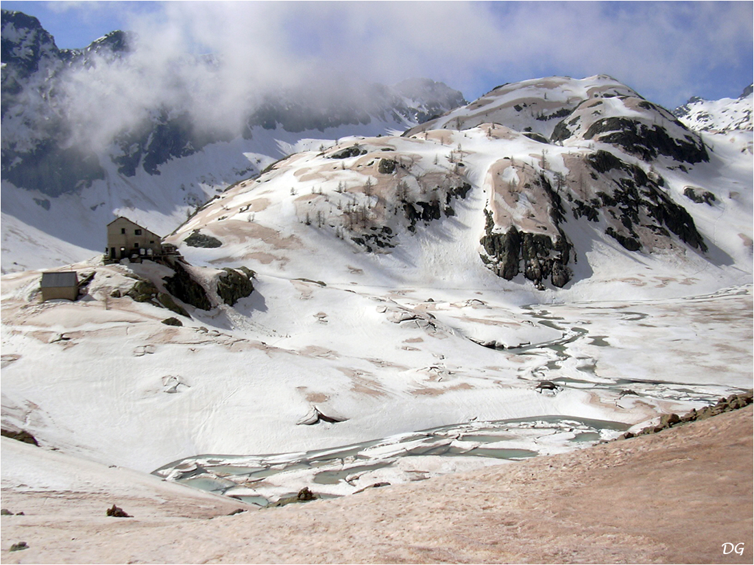 Le lac Gelé (2588 m).
