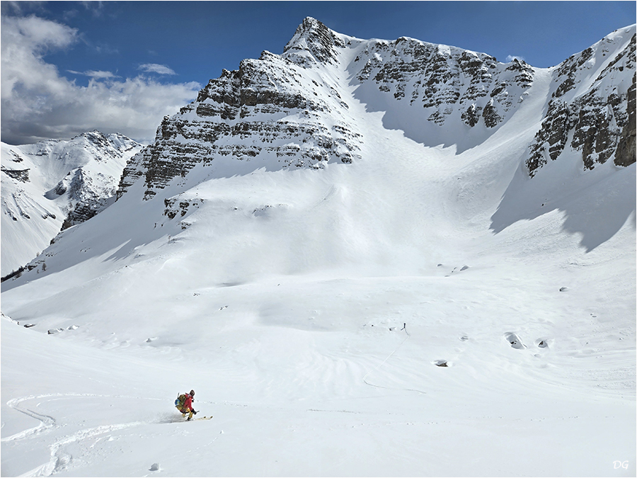 Tête de Sanguinière (2856 m.) : traversée par le couloir SO et la Baisse du Gias Vieux.