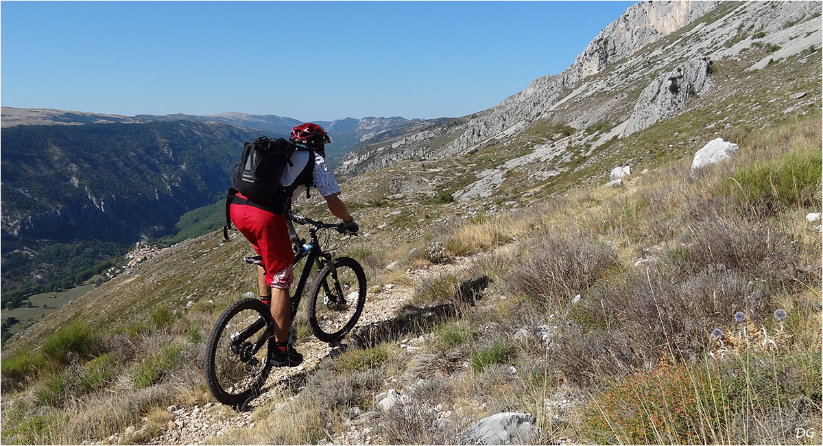 Tour de la cime du Cheiron.