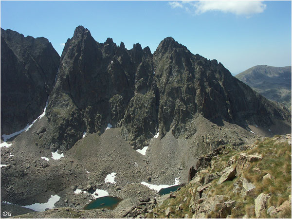 Les arêtes de la Pointe André depuis les pentes sud du Ponset.