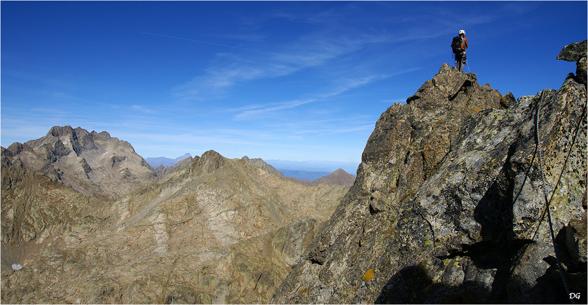 Cayres de Cougourde (2921 m) - Traversée des arêtes.