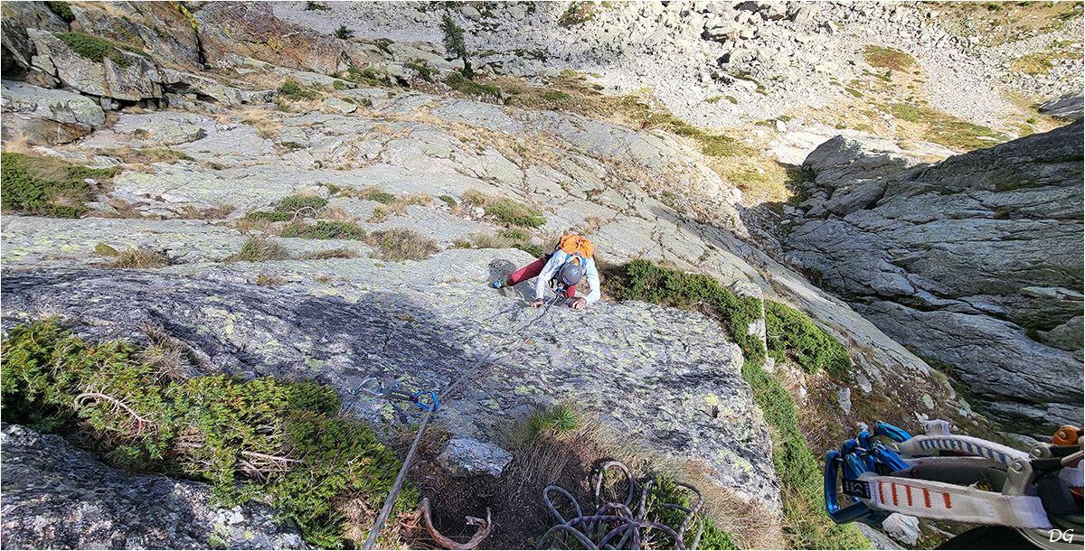Antecime ENE du Lausfer (2350 m) - One Piece.