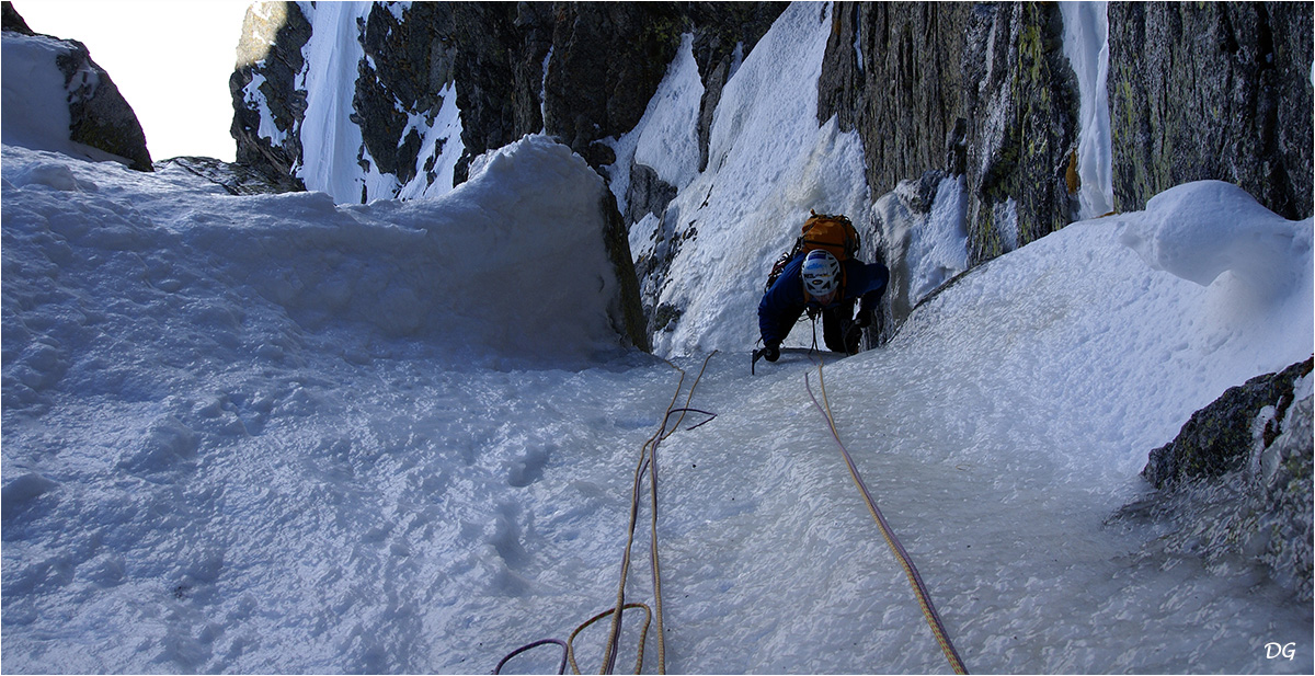 Cime de Tavels (2795 m) - goulotte ouest de gauche.