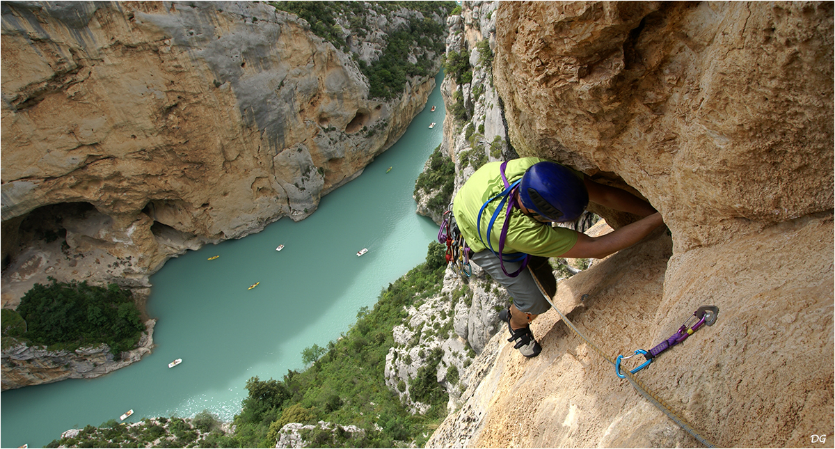 Gorges du Verdon - Hissage nocturne .