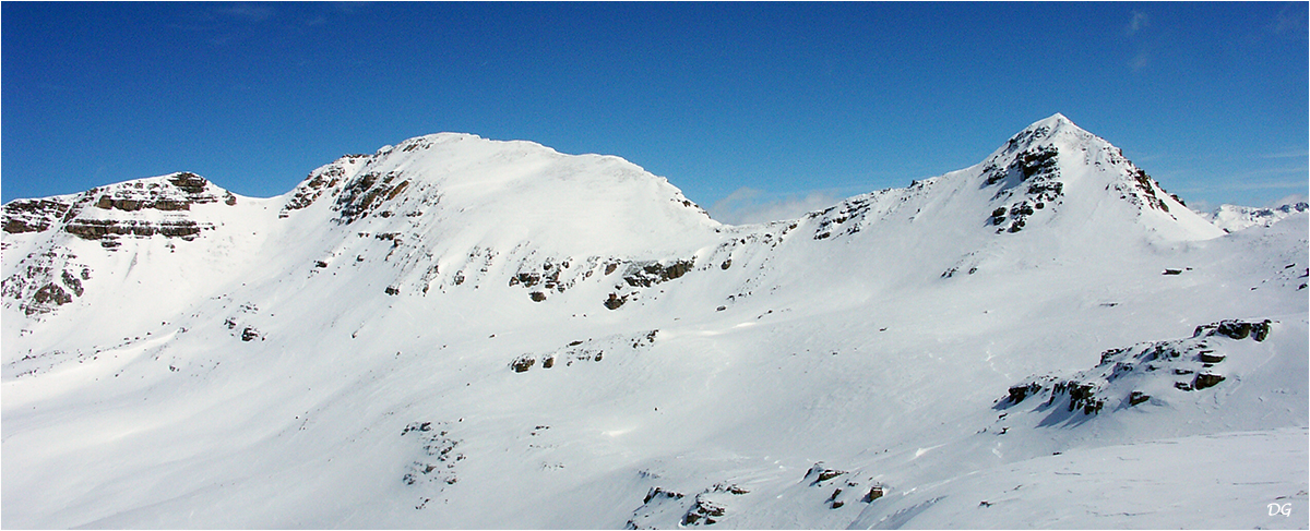 Cols de Sanguinière (2601 m) et de la Braisse (2599 m) d'Estenc.