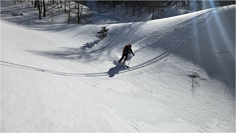 Plaisir de faire sa trace dans la neige vierge.