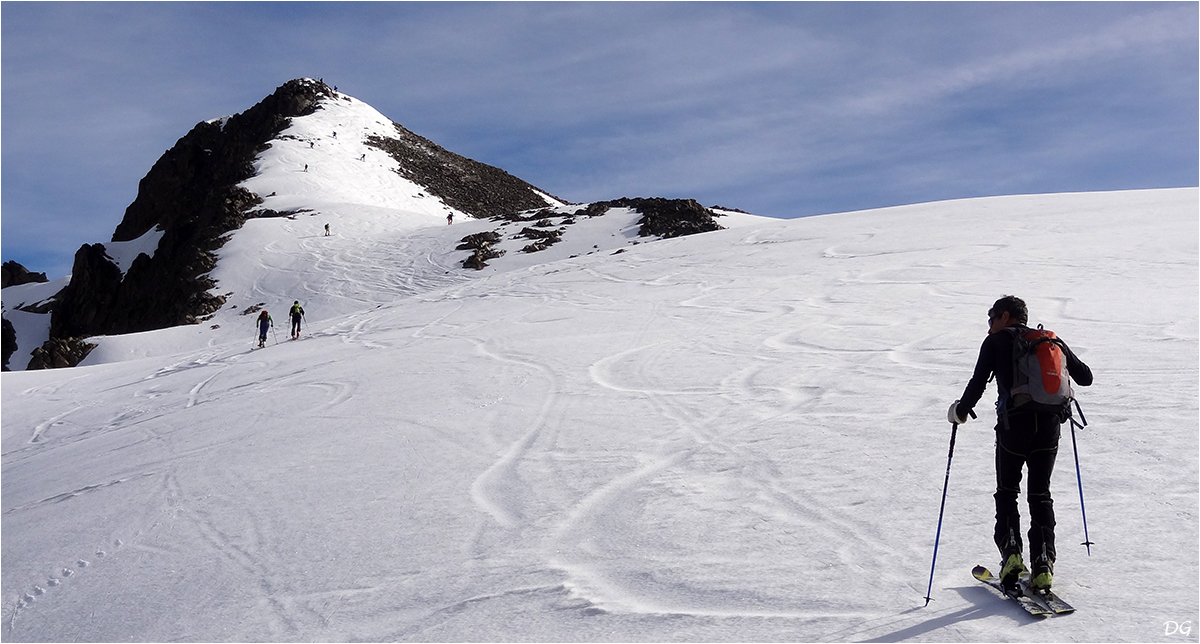 Cime de Guilié (2999 m) et tour du Pélago (Vésubie).