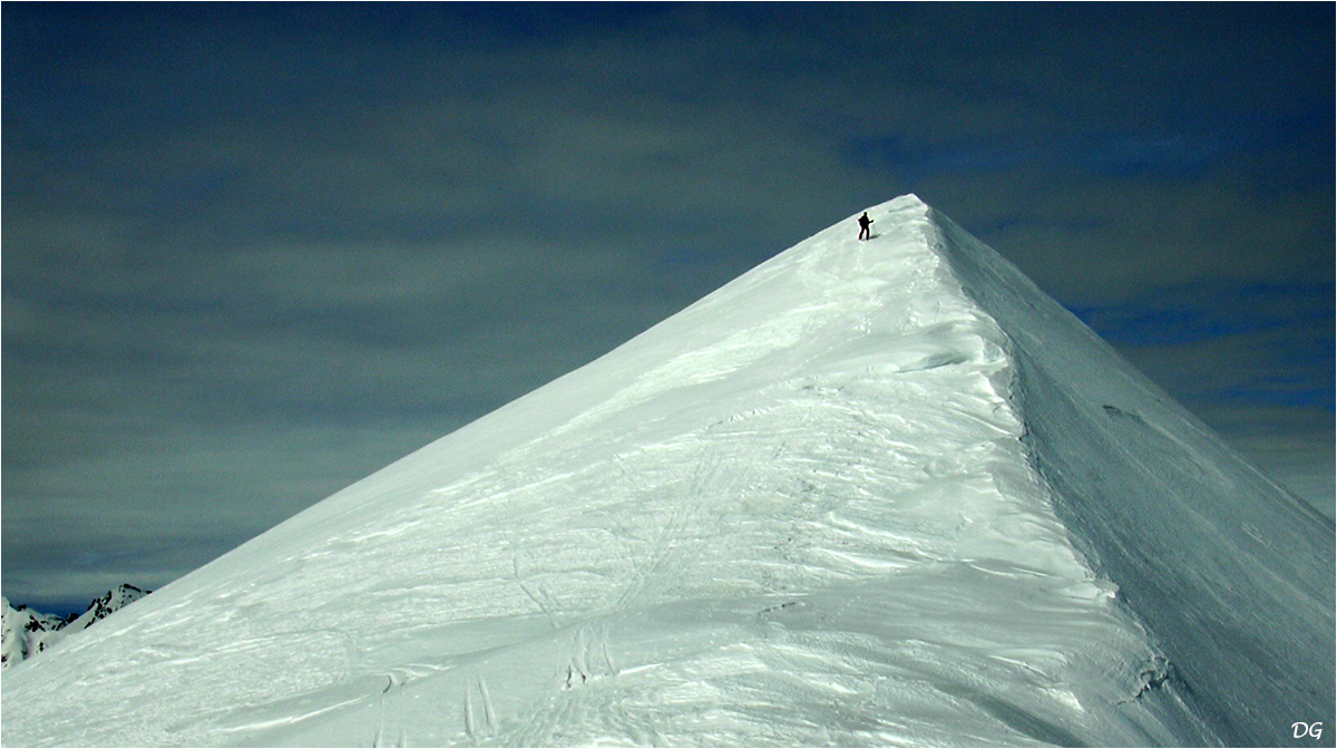 Mont Mounier (2817 m - Tinée) par la crête de Cabane Vieille.