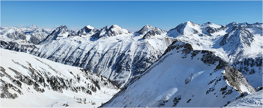 La couronne des sommets frontaliers du secteur Lombarde, depuis la cime de Sistron.